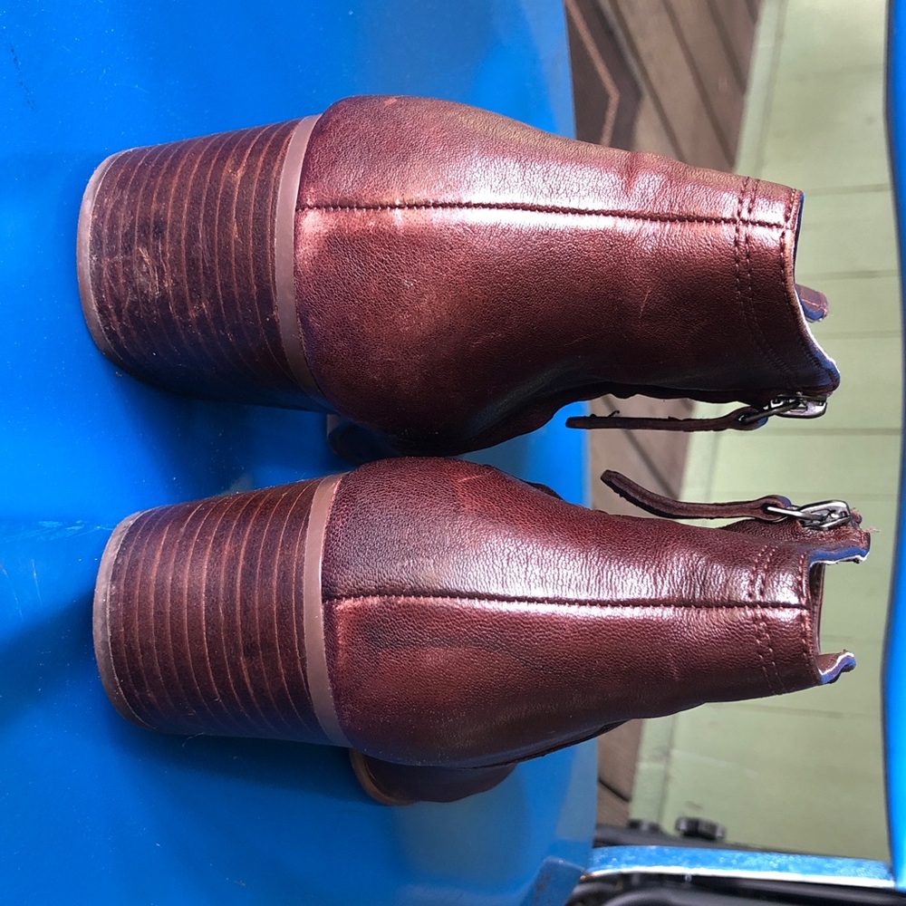 Clarks Brown Leather ankle boots with Side Zip - Picture 5 of 7